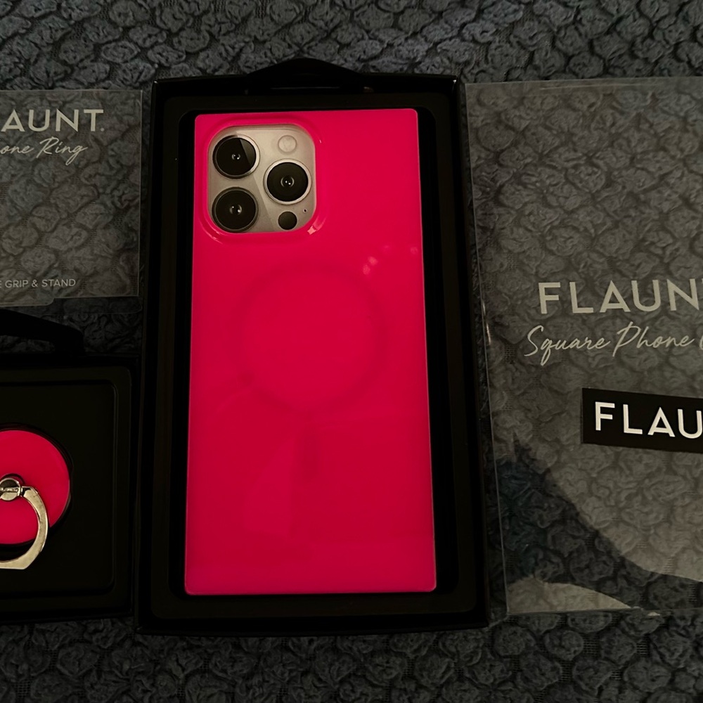 FLAUNT Square iPhone Case for iOS 14 ProMax Mag Safe